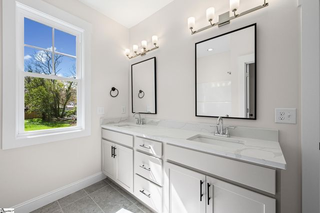 7 Judson Road, Greenville, SC 29611