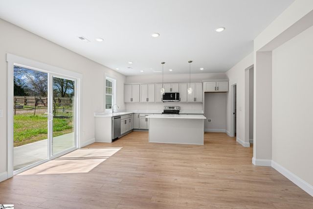 7 Judson Road, Greenville, SC 29611