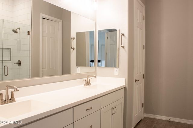 594 S 174th Lane, Goodyear, AZ 85338