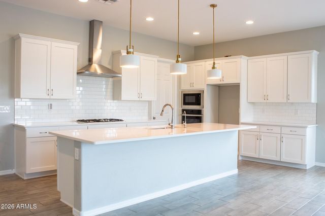 594 S 174th Lane, Goodyear, AZ 85338
