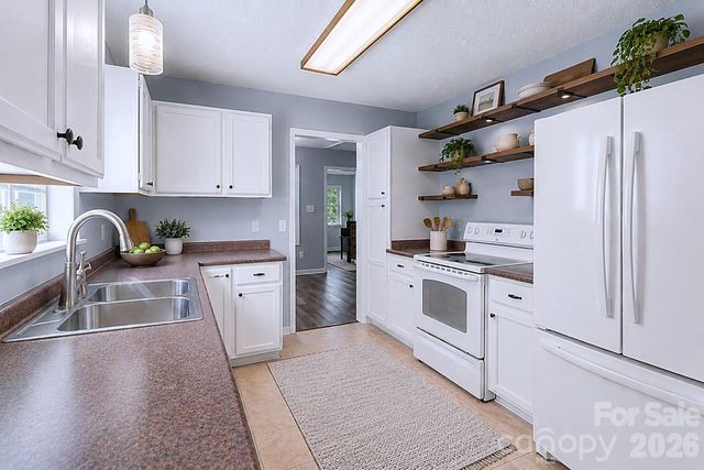 13615 Wildiris Court, Pineville, NC 28134