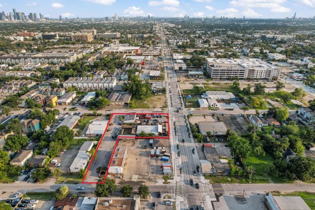 2708 N Shepherd Drive, Houston, TX 77008