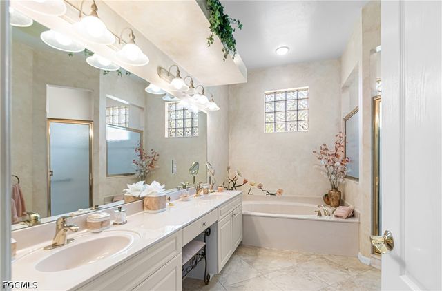 8026 Tiger Palm WAY, Fort Myers, FL 33966