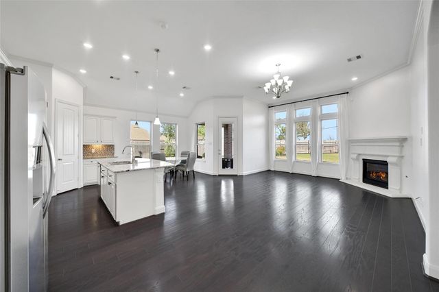 11030 Sarah Bluff Lane, Cypress, TX 77433