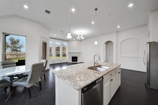 11030 Sarah Bluff Lane, Cypress, TX 77433