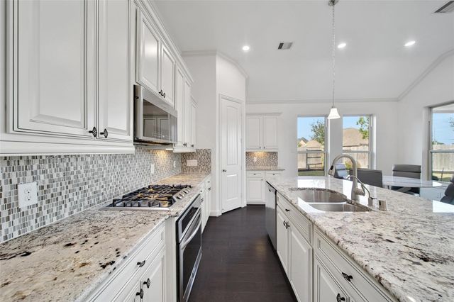 11030 Sarah Bluff Lane, Cypress, TX 77433