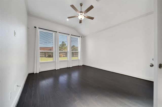 11030 Sarah Bluff Lane, Cypress, TX 77433