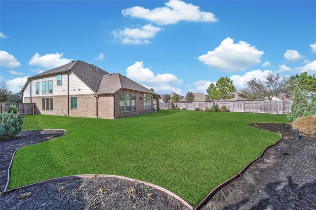 11030 Sarah Bluff Lane, Cypress, TX 77433