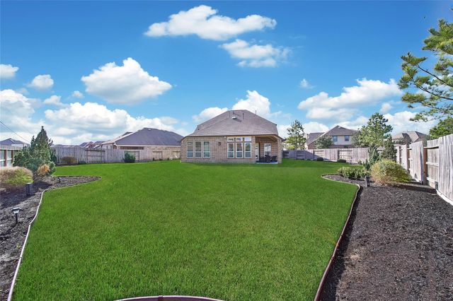 11030 Sarah Bluff Lane, Cypress, TX 77433