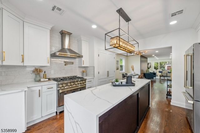 22 Race St, Nutley Twp., NJ 07110