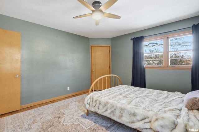 71 CRESTWOOD Terrace, Davenport, IA 52803