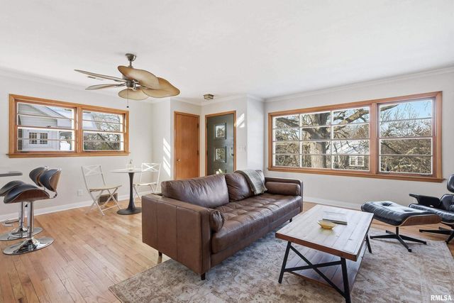 71 CRESTWOOD Terrace, Davenport, IA 52803