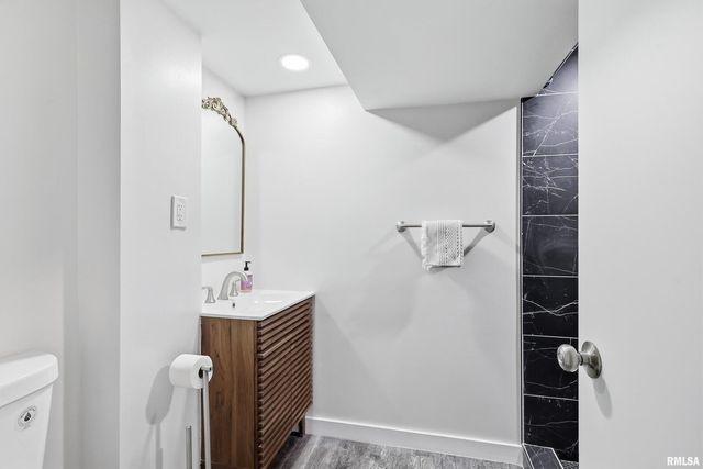 71 CRESTWOOD Terrace, Davenport, IA 52803