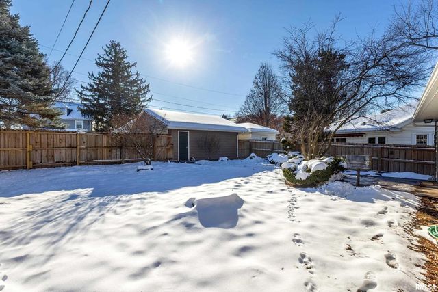 71 CRESTWOOD Terrace, Davenport, IA 52803