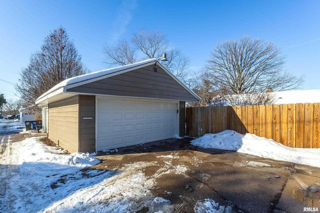 71 CRESTWOOD Terrace, Davenport, IA 52803