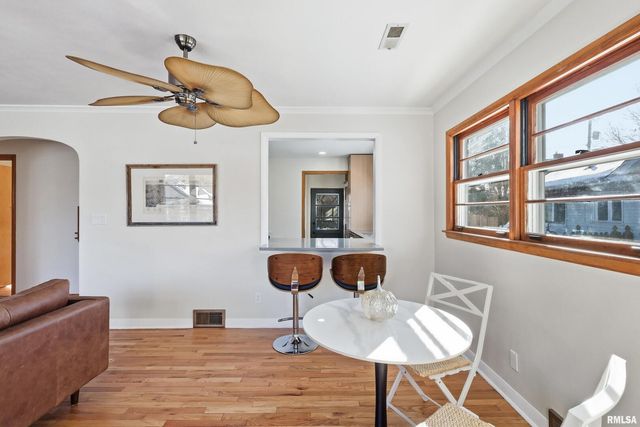 71 CRESTWOOD Terrace, Davenport, IA 52803