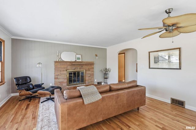 71 CRESTWOOD Terrace, Davenport, IA 52803