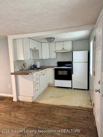 629 S Clemens Avenue, Lansing, MI 48912