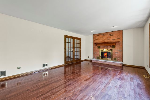 14405 Creekwood Drive, Orland Park, IL 60467