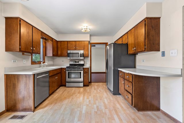 14405 Creekwood Drive, Orland Park, IL 60467