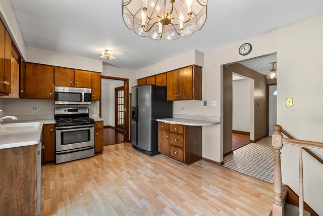 14405 Creekwood Drive, Orland Park, IL 60467