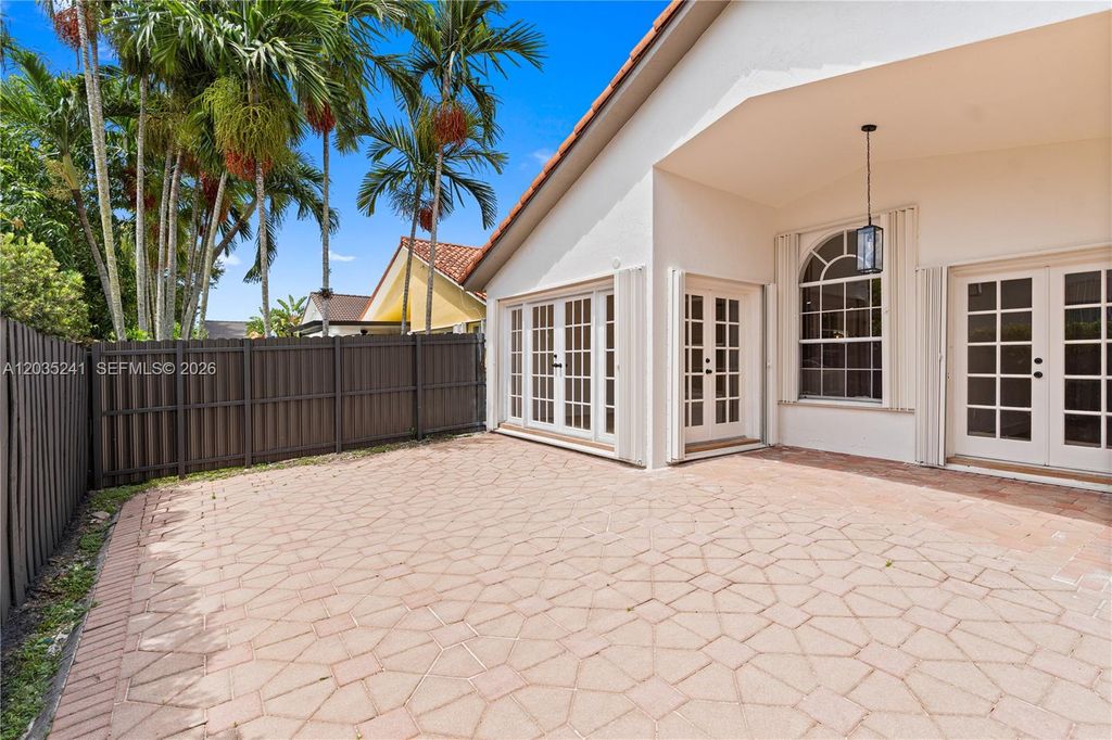 Image 35 of property listing at 15153 NW 89th Pl, Miami Lakes, FL 33018