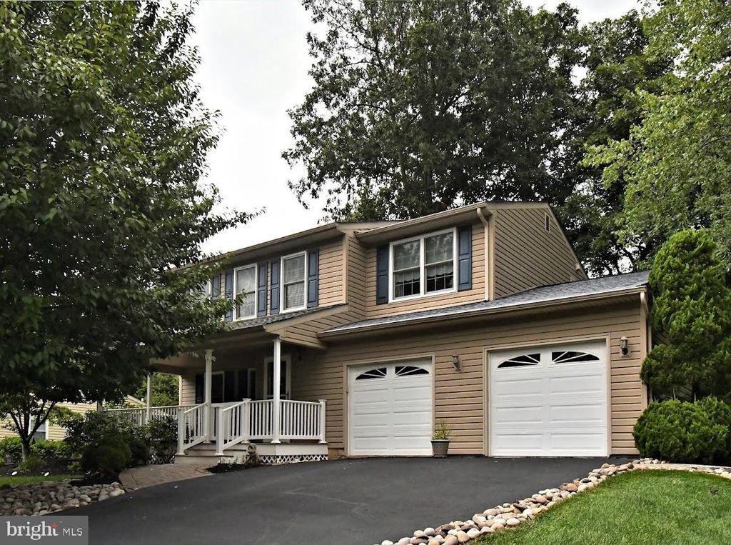 2142 SUNRISE WAY, JAMISON, PA 18929 — exterior