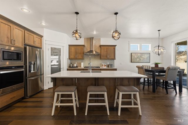 4551 S Lava Springs Loop, Nampa, ID 83686