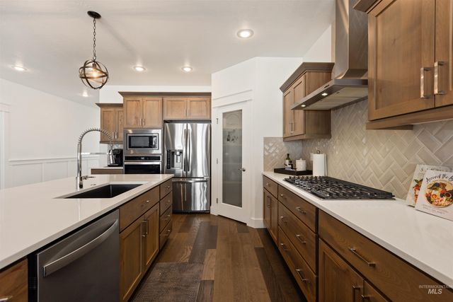 4551 S Lava Springs Loop, Nampa, ID 83686