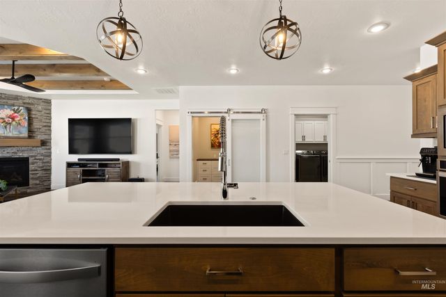 4551 S Lava Springs Loop, Nampa, ID 83686