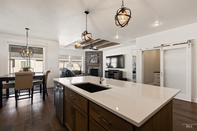 4551 S Lava Springs Loop, Nampa, ID 83686