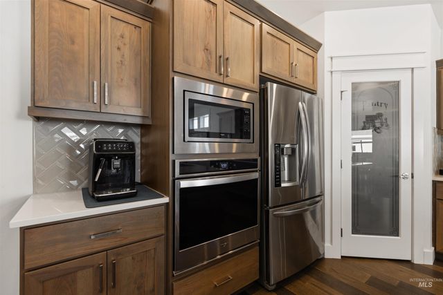 4551 S Lava Springs Loop, Nampa, ID 83686