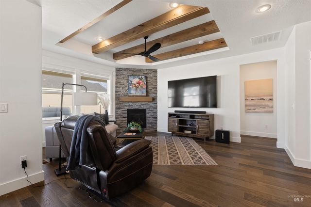 4551 S Lava Springs Loop, Nampa, ID 83686