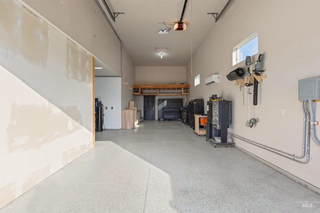 4551 S Lava Springs Loop, Nampa, ID 83686