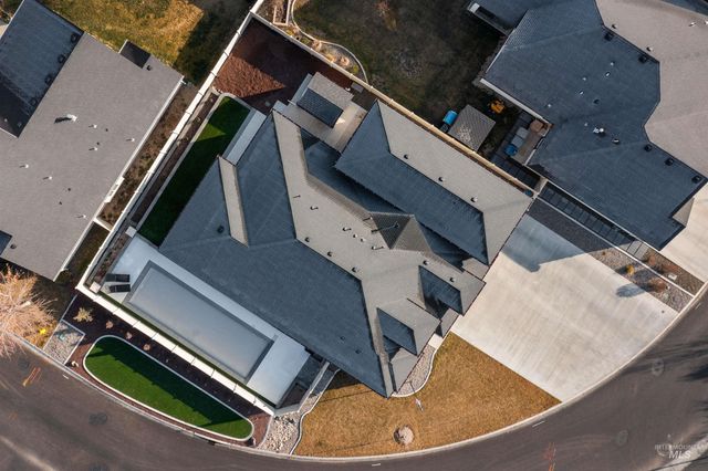 4551 S Lava Springs Loop, Nampa, ID 83686