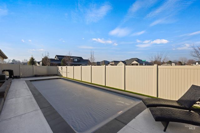 4551 S Lava Springs Loop, Nampa, ID 83686