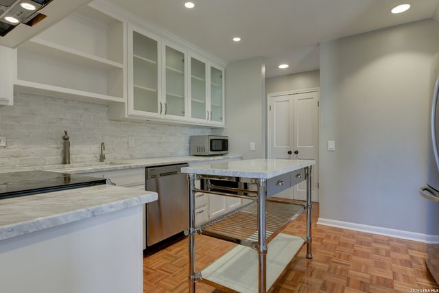 4001 N New Braunfels APT 204A, San Antonio, TX 78209