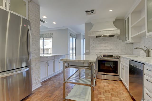 4001 N New Braunfels APT 204A, San Antonio, TX 78209