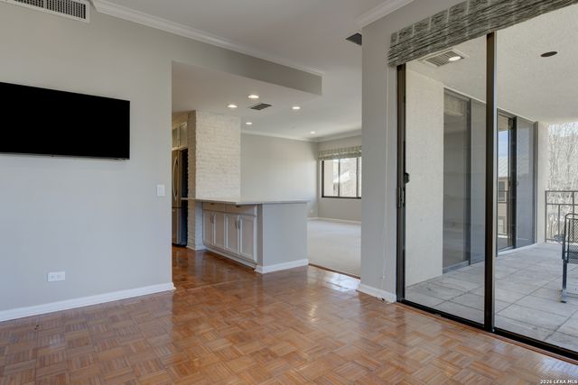 4001 N New Braunfels APT 204A, San Antonio, TX 78209