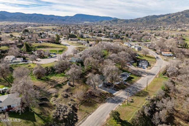 20000 Brite Valley Road, Tehachapi, CA 93561
