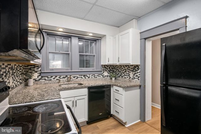 2132 HIGHLAND AVE, Reading, PA 19606