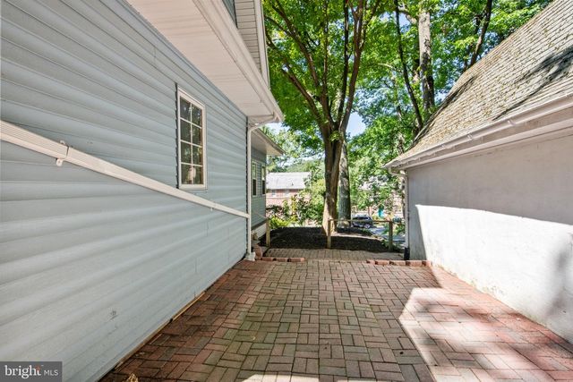 2132 HIGHLAND AVE, Reading, PA 19606