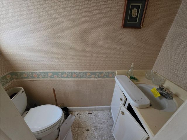 14915 Gladebrook Drive, Houston, TX 77068