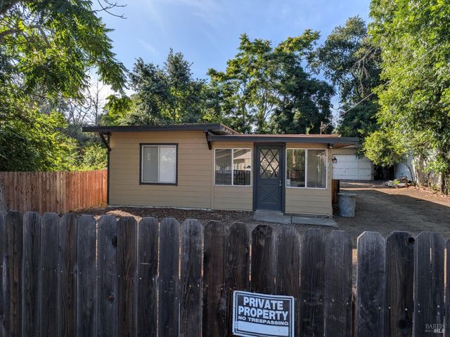 6304 6th Ave, Lucerne, CA 95458