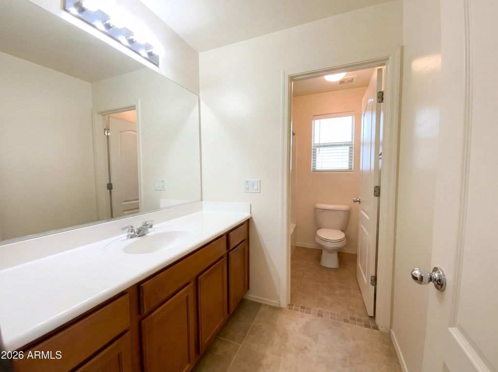 Image 14 of property listing at 21218 E PECAN Lane, Queen Creek, AZ 85142