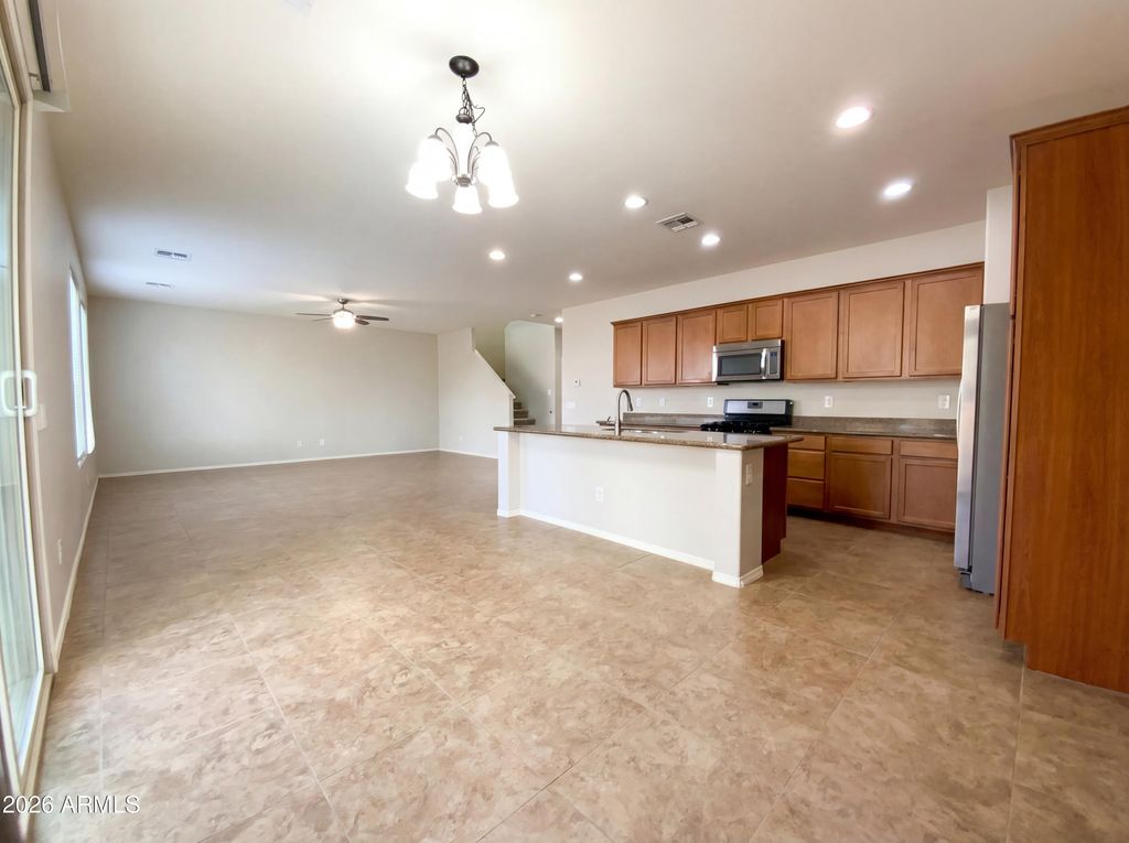 Image 5 of property listing at 21218 E PECAN Lane, Queen Creek, AZ 85142