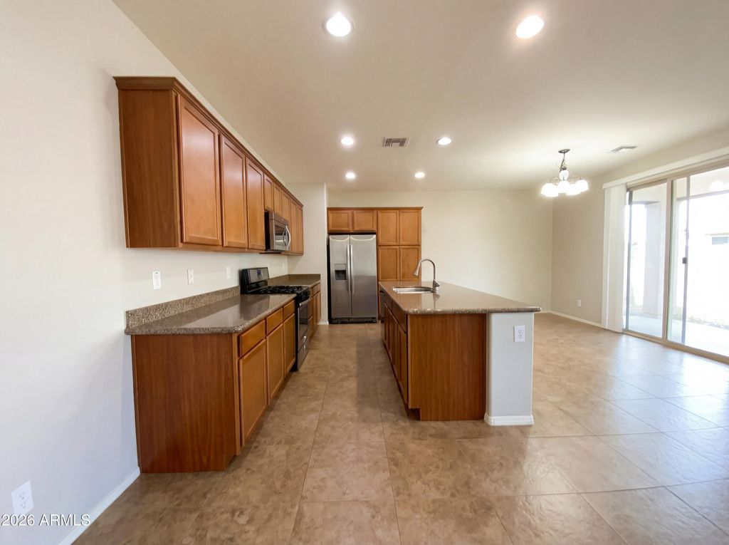 Image 6 of property listing at 21218 E PECAN Lane, Queen Creek, AZ 85142