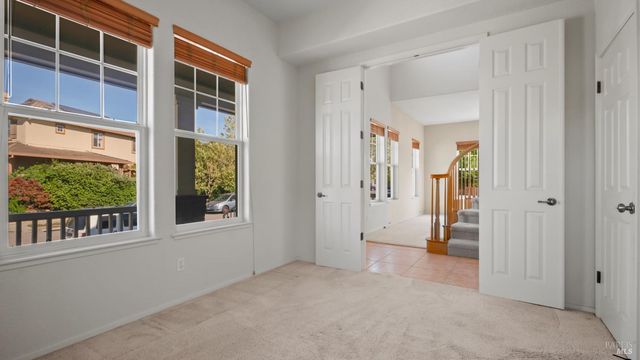 1923 Lansdowne Way, Petaluma, CA 94954