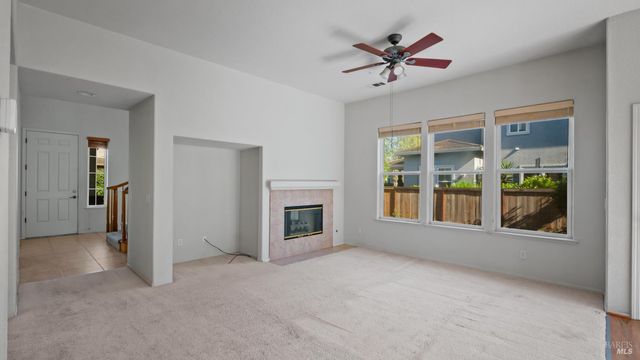 1923 Lansdowne Way, Petaluma, CA 94954