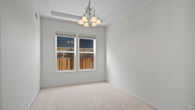 1923 Lansdowne Way, Petaluma, CA 94954